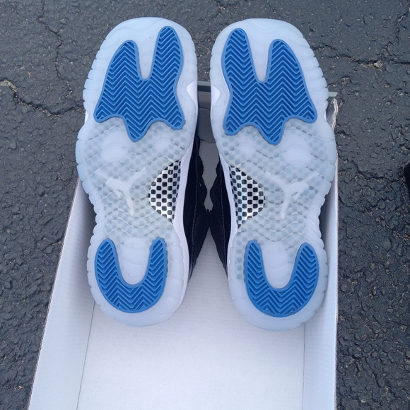 Air Jordan 11 Retro Low,  Space Jam - Picture 3 of 5